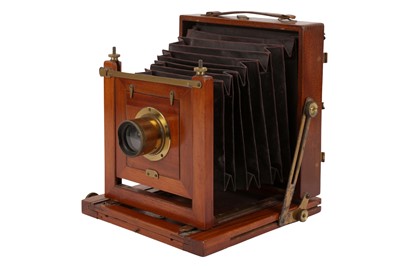 Lot 6 - An Unmarked Half Plate Mahogany and Brass Field Camera