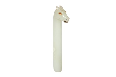 Lot 537 - A SMALL HORSE-SHAPED JADE DAGGER HILT
