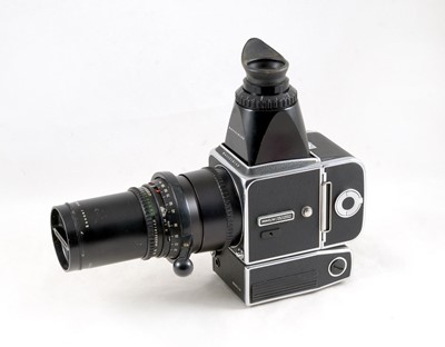 Lot 65 - Hasselblad 500EL/M with 250 Sonnar Lens.