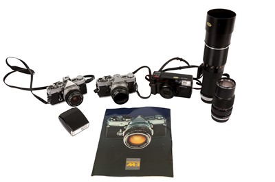 Lot 8 - An Olympus OM-1 Outfit