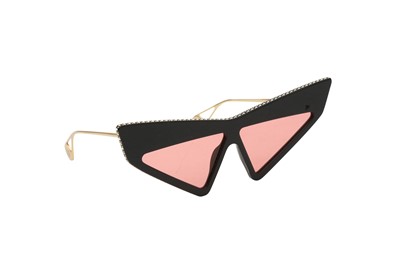 Lot 70 - Gucci Black Hollywood Cat Eye Oversized Sunglasses