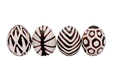 Lot 390 - A SET OF FOUR DECORATIVE CERAMIC EGGS, CONTEMPORARY