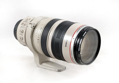 Lot 140 - Canon EF 28-300mm f3.5-5.6 L IS USM Zoom Lens