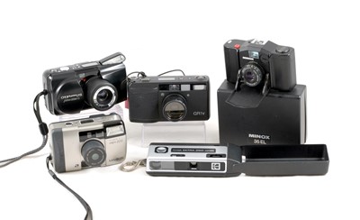 Lot 6 - A Ricoh GR1V & Other Compact Cameras