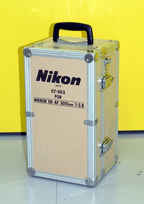Lot 393 - Nikon CT-303 Heavy Duty Trunk for Nikkor ED AF 300mm f2.8 Lens