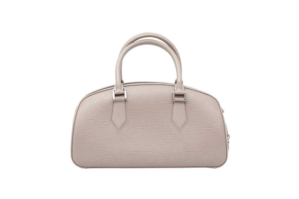 Lot 89 - Louis Vuitton Lilac Epi Jasmin Bag