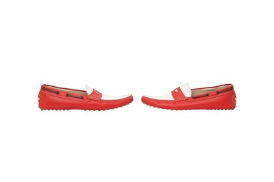 Lot 27 - Tods Men's Red Driving Loafer - Size 8.5