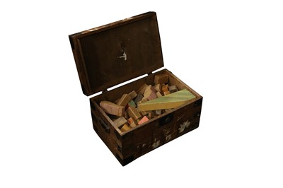 Lot 82 - AN IRON BOUND PINE TRAVEL TRUNK, LATE 19TH TO EARLY 20TH CENTURY