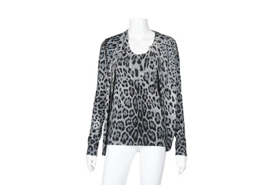 Lot 116 - Dolce & Gabbana Grey Leopard Knit Twin Set - Size 40