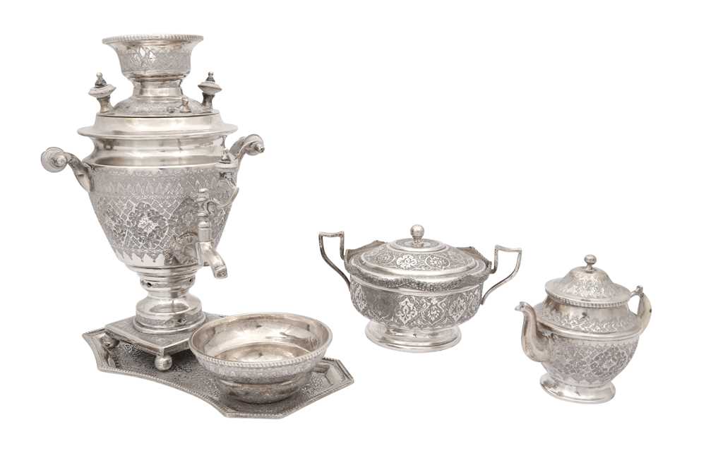 Lot 372 - A MINIATURE IRANIAN SILVER SAMOVAR AND A LIDDED SUGAR BOWL