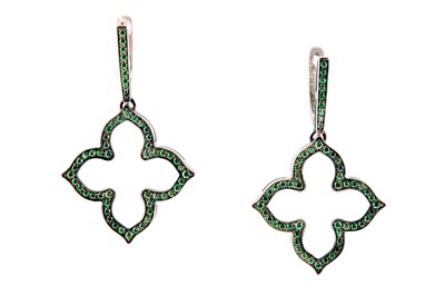Lot 122 - Axenoff l A pair of tsavorite 'Nastenka' pendent earrings