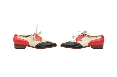 Lot 31 - Moschino Tri Colour Heart Lace Up Brogue - Size 36