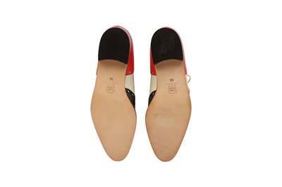 Lot 31 - Moschino Tri Colour Heart Lace Up Brogue - Size 36
