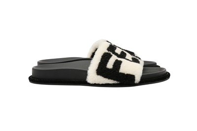 Lot 493 - Fendi Black Logo Shearling Slides - Size 37