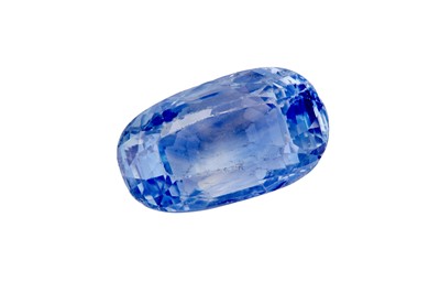 Lot 87 - A sapphire ring
