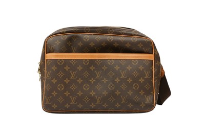 Lot 335 - Louis Vuitton Monogram Reporter GM