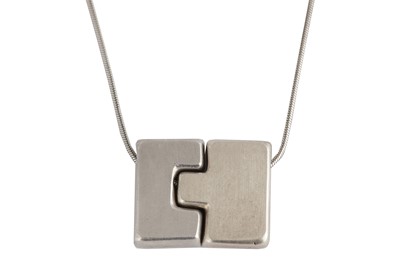 Lot 26 - A DANISH PENDANT
