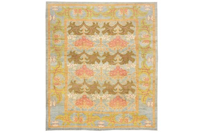 Lot 83 - A FINE ARTS & CRAFTS CARPET OF VOYSEY DESIGN