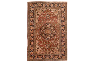 Lot 38 - A FINE ISFAHAN RUG, CENTRAL PERSIA