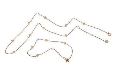 Lot 203 - A diamond necklace and bracelet suite