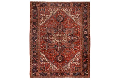 Lot 102 - AN ANTIQUE HERIZ CARPET, NOPRTH-WEST PERSIA