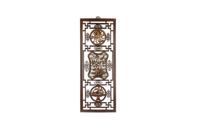 Lot 794 - A CHINESE CARVED WOOD ARCHITECTURAL PANEL.