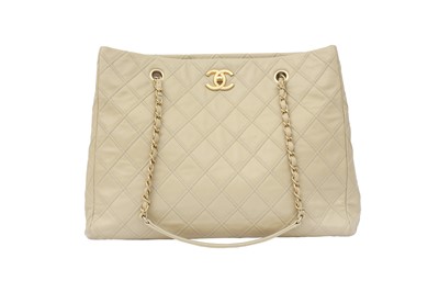 Lot 290 - Chanel Beige Accordion Turnlock Bag