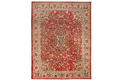 Lot 90 - A FINE SAROUK CARPET, WEST RERSIA