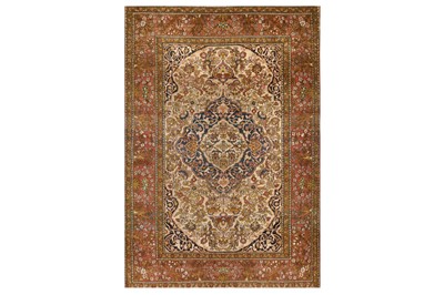 Lot 4 - A FINE ISFAHAN RUG, CENTRAL PERSIA