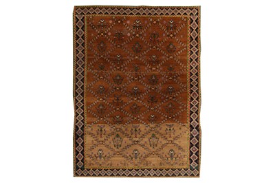 Lot 23 - AN UNUSUAL ANTIQUE AGRA RUG, NORTH INDIA