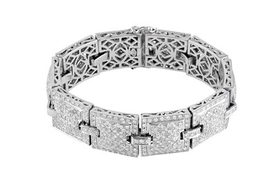 Lot 208 - A diamond bracelet