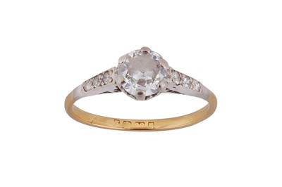 Lot 24 - A diamond ring