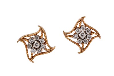 Lot 155 - A pair of diamond earstuds