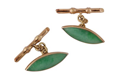 Lot 125 - A pair of jade cufflinks