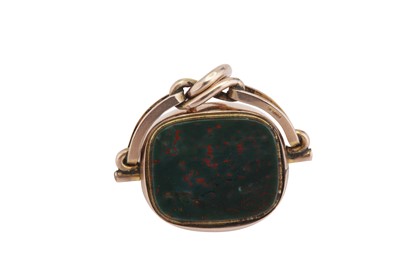 Lot 30 - A FOB PENDANT