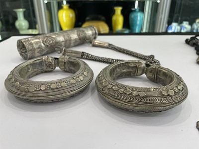 Lot 829 - A LARGE GROUP OF TIBETAN JEWELLERY AND METALWORK.