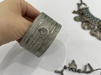 Lot 829 - A LARGE GROUP OF TIBETAN JEWELLERY AND METALWORK.