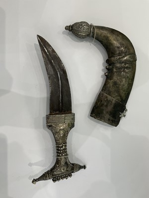 Lot 829 - A LARGE GROUP OF TIBETAN JEWELLERY AND METALWORK.