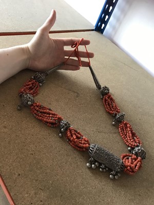 Lot 829 - A LARGE GROUP OF TIBETAN JEWELLERY AND METALWORK.