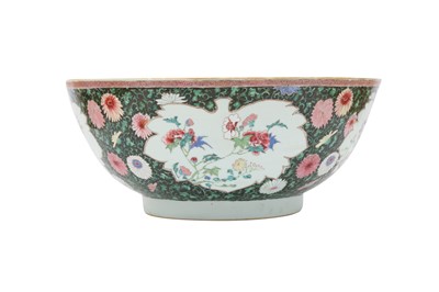 Lot 257 - A LARGE CHINESE FAMILLE NOIRE PUNCH BOWL.