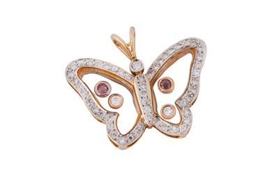 Lot 102 - A diamond pendant
