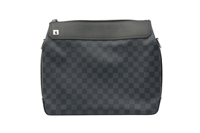 Lot 105 - Louis Vuitton Damier Cobalt Greenwich Messenger Bag