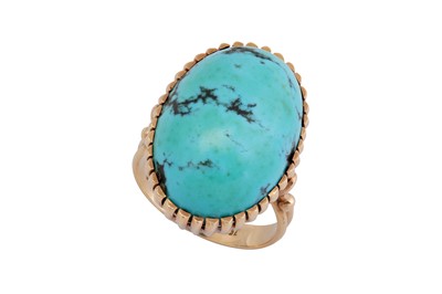 Lot 142 - A turquoise ring