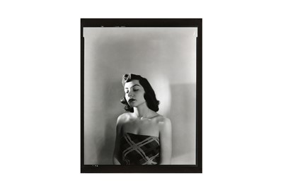Lot 261 - Martin Munkacsi (1896-1963)