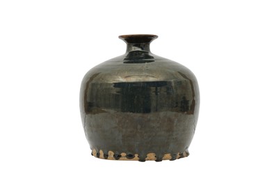 Lot 566 - A CHINESE BLACKWARE BOTTLE.