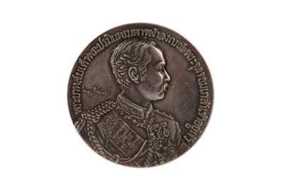 Lot 725 - A MEDALLION COMMEMORATING THE SECOND VISIT OF KING CHULALONGKORN, RAMA V, TO EUROPE IN 1897.