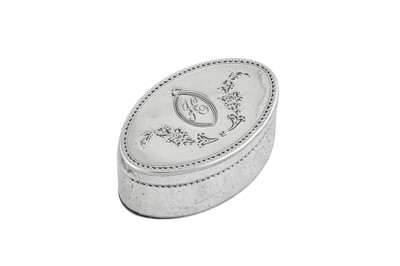 Lot 36 - A George III sterling silver nutmeg grater, London 1787 by Peter Carter (reg. 24th March 1783)