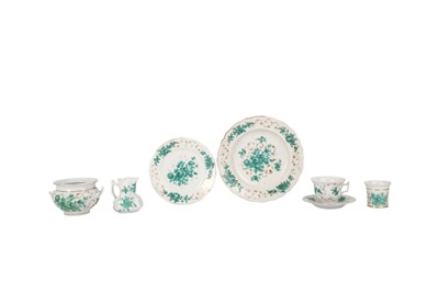 Lot 241 - A PORCELAIN PART DINNER SERVICE, 19TH CENTURY