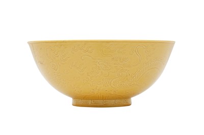 Lot 729 - A CHINESE YELLOW-GROUND 'DRAGON' BOWL.