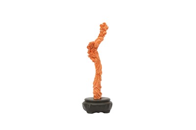 Lot 529 - A CHINESE CORAL CARVING OF AN IMMORTAL MAIDEN.
